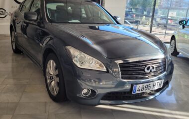 INFINITI M30d Premium